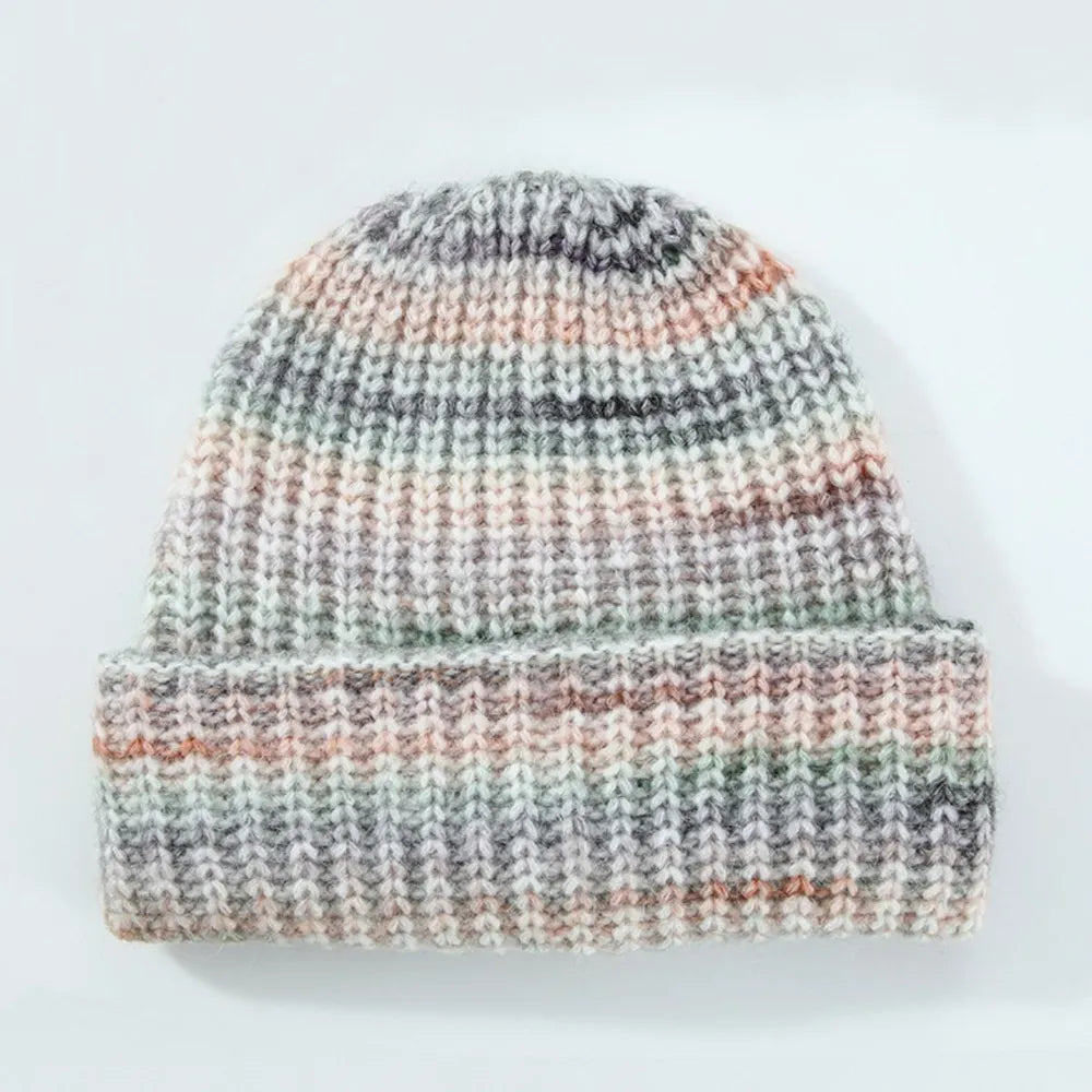 Strickmütze mit Kontrastdesign