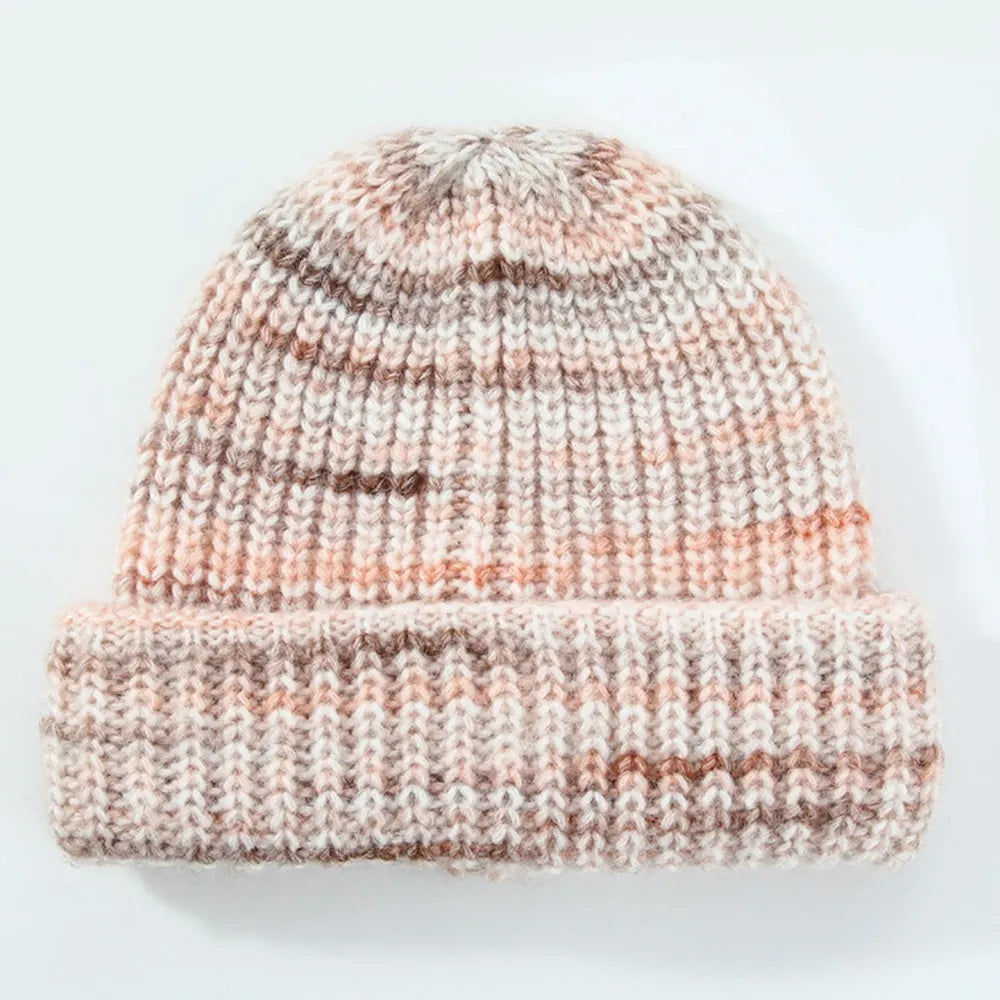 Strickmütze mit Kontrastdesign