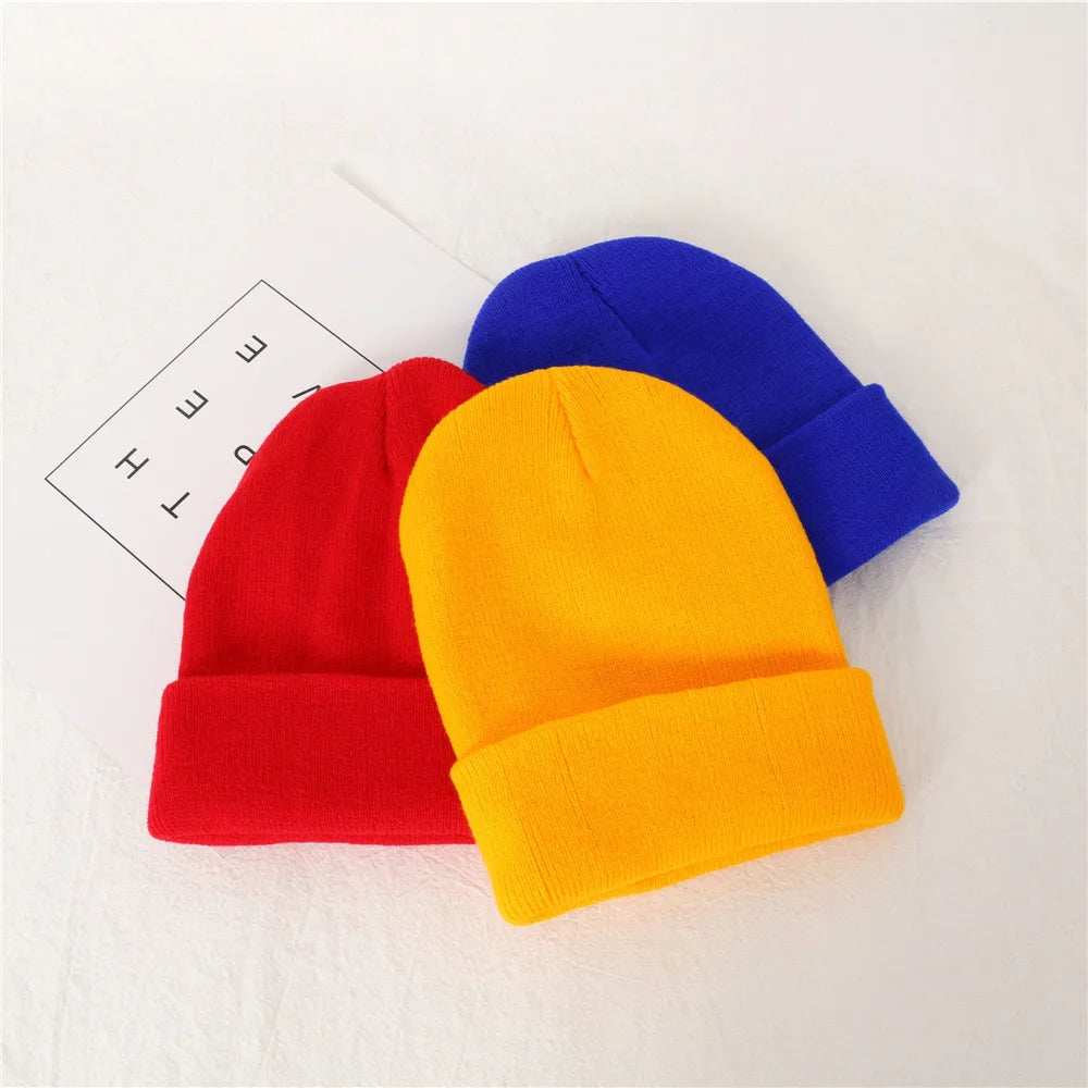 Bonnet de différentes couleurs