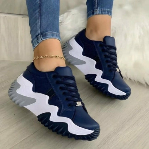 Canvas Sneaker mit Plateausohle