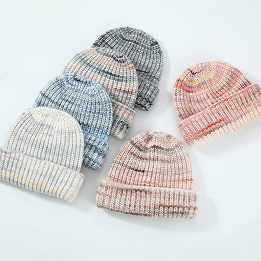 Strickmütze mit Kontrastdesign
