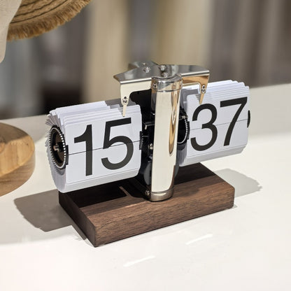 Retro-Flip-Uhr